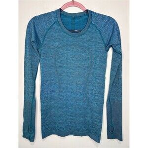 Lululemon Women's Blue Shirt